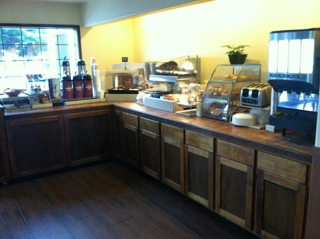 The Redwood Riverwalk, A Boutique 3*